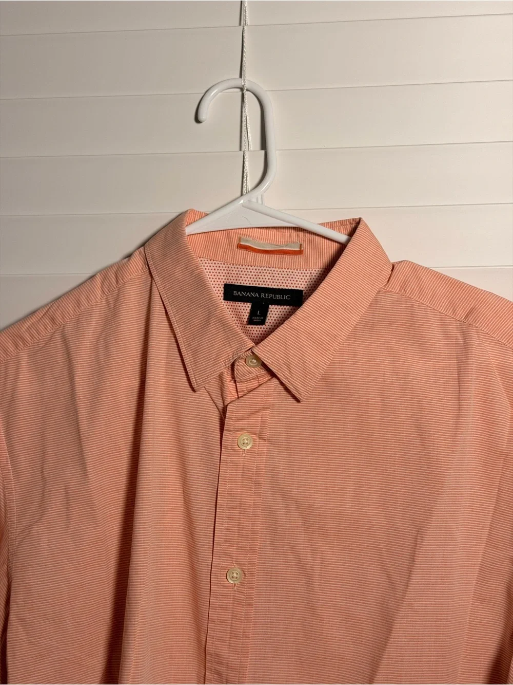 Banana Republic Men's Short-Sleeve Button-Down Shirt in Coral Peach
